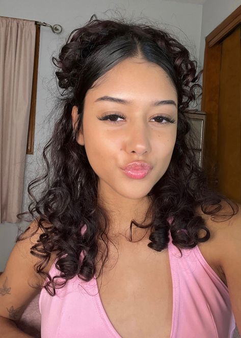 3a curly hair , curly hair routine, curly hairstyles, 2c curls, 3a curls , 3b curls, curly girl method, curly hair cuts, natural hair, summer vibes, summer aesthetic, summer hairstyles, pretty hair, pretty Latina, curly hairstyles Curly 2c Hairstyles, Short 3a Hairstyles, 2c Curls Hairstyles, 2c Hair Aesthetic, 3b Curls Hairstyles, 2c Hairstyles Short, 3a Hair Styles, 2c Hair Routine, 3b Curly Hairstyles Short