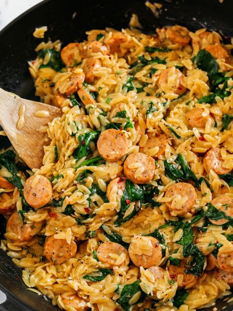 Creamy Chicken Sausage Orzo Skillet - Eat Yourself Skinny Non Pasta Dinners, Easy One Person Dinner, Healthy Dinner Ideas Easy Quick, Easy Healthy Dinners For Two, Roteserri Chicken Meals, Easy Two Person Meals, Red Meat Recipes Dinners, Family Meal Prep For The Week, Semi Healthy Dinners