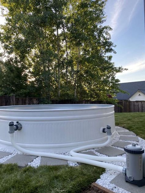 Stock Tank Pool DIY Tutorial - The Sommer Home Diy Galvanized Pool, Round Stock Tank Pool, Poly Stock Tank Pool, Galvanized Pool, Stock Tank Pool Filter, Cheap Pool Ideas, Pool On A Budget, Water Trough Pool, Stock Tank Hot Tub