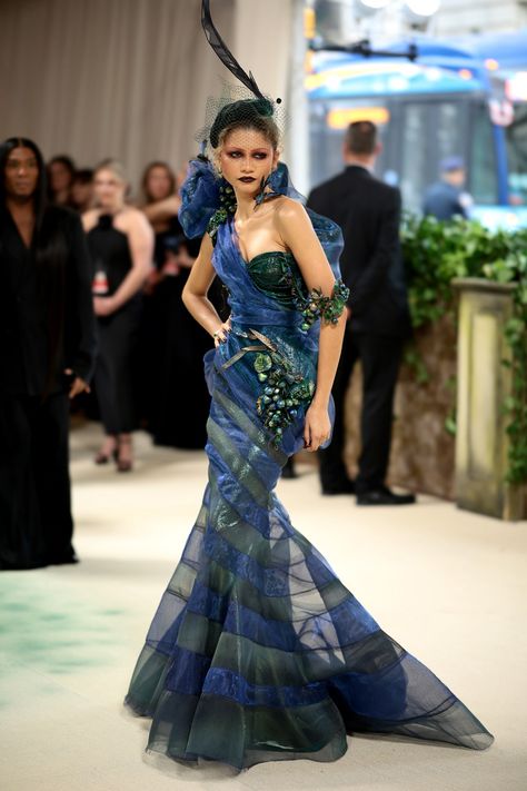 Zendaya Couture, Zendaya Met Gala, Met Gala Outfits, Met Gala Dresses, Celebrity Fashion Looks, Gala Fashion, Gala Outfit, Met Gala Red Carpet, Project Board