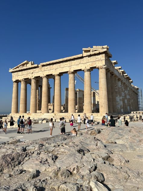 Best Tips for Visiting the Acropolis Temple Of Athena Nike, The Erechtheion, Temple Of Athena, Greek Family, Hungry Happens, Greek Foods, Spartan Tattoo, Greece Trip, The Parthenon