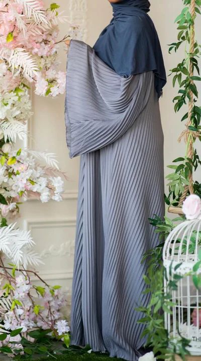 Abayas – Page 4 – TRENDY NISA Abaya Sleeves Design, Pleated Abaya, Hijab Model, Modest Dresses Fashion, Abaya Outfit, Plisse Dress, Black Abaya, Pleated Gown, Abaya Style
