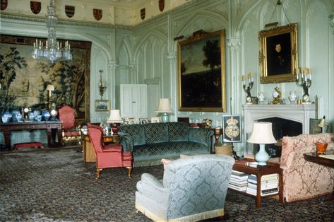Inside Sarah Ferguson & Prince Andrew’s Home at Royal Lodge Windsor – SheKnows Royal Lodge Windsor, Lodge Interior, White Lodge, Royal Lodge, Royal Castles, Country Retreat, Royal Residence, Thatched Cottage, Prince William And Catherine