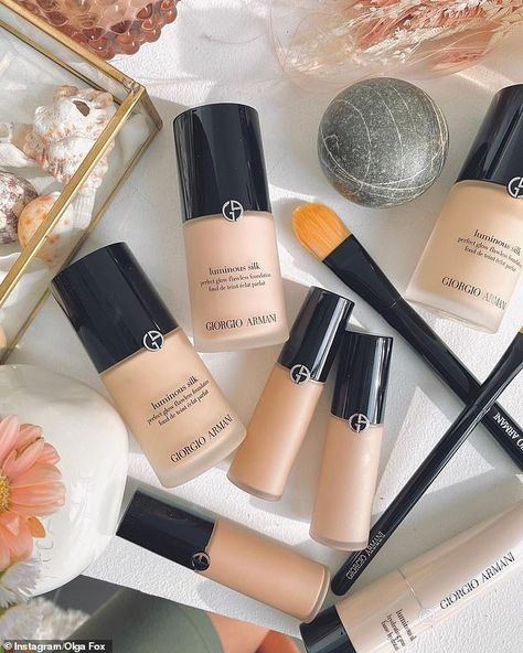 Giorgio Armani Luminous Silk Foundation, Armani Luminous Silk Foundation, Armani Luminous Silk, Armani Makeup, Giorgio Armani Luminous Silk, Luxury Fashion Brands, Luminous Silk Foundation, Elsa Pataky, Gucci Brand