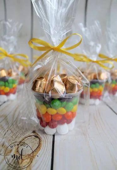 Valentines Kid Snack Ideas, St Patricks Day Classroom Snacks, Healthy St Patty’s Day Snacks, St. Patrick’s Day Gifts, St Patrick Treats For Kids, March Snack Ideas, St Patrick’s Day Candy, St Patrick’s Day Treats For Preschool, St Patrick’s Day Classroom Treats