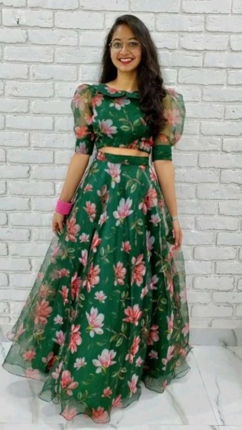 New Froke Style, Latest Hand Models For Long Frocks, Floral Long Frocks, Floral Print Frock, Daytime Glam, Long Skirt And Top, Long Frock Designs, Simple Frock Design, Simple Frocks
