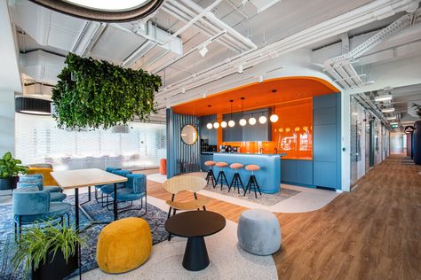 Orange Conference Room, Office Design Interior Creative, Food Office Design, Common Space Office, Office Breakout Space Design, Colorful Corporate Office, Vibrant Office Interiors, Office Space Colors, Colorful Office Interior Design