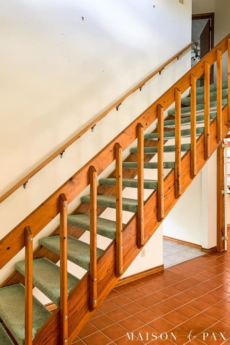 Cable Railing Stairs, Stairs Victorian, Mediterranean Stairs, Bookshelf Stairs, Stairs Farmhouse, Beach House Stairs, Baluster Design, Craftsman Stairs, 80s Home Remodel