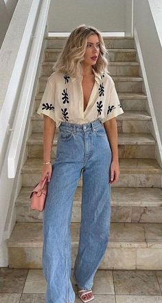 Outfit Inspo 70s Aesthetic, 70s Inspired Modern Fashion, Seventies Aesthetic Outfits, Earthy Romantic Style, Art Festival Outfit Casual, Mid 20s Style, Trendy Millennial Outfits, Modern 70s Outfits Summer, 70s Chic Outfits