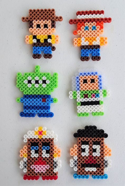 Perler Bead Magnets, Toy Story Character, Melty Bead Designs, Perler Beads Ideas, Melt Beads Patterns, Hamma Beads Ideas, Perler Bead Disney, Easy Perler Bead Patterns, Melty Bead Patterns