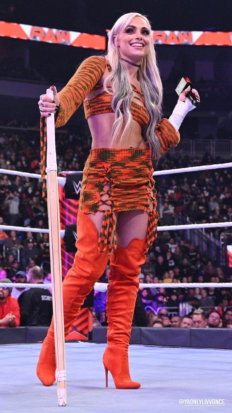 Cholas Outfit Fashion, Halle Berry Hot, Wwe Raw Women, Wwe Logo, Lilly Pulitzer Outfits, Wwe Women's Division, Wwe Pictures, Liv Morgan, Wwe Female Wrestlers