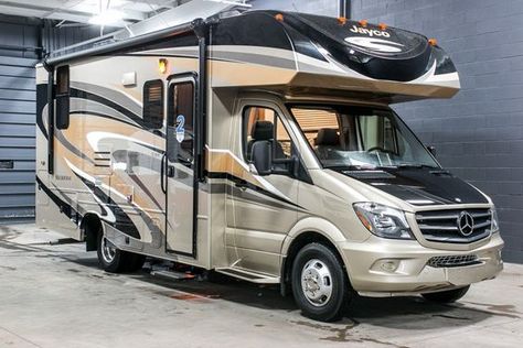 Class C Rv, Rv Motorhomes, Class C Motorhomes, Class A Motorhomes, Show Time, Room Apartment, Horse Trailer, Class B, Rv Stuff