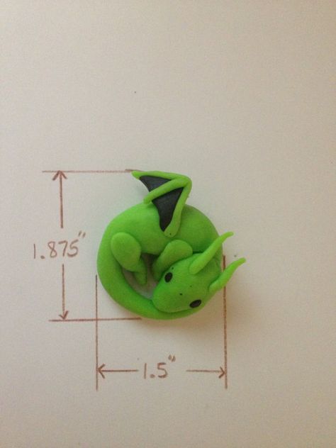 Plastic Fou, Clay Dragons, Crea Fimo, Polymer Clay Dragon, Clay Dragon, Polymer Clay Figures, Green Clay, Polymer Clay Animals, Clay Figurine