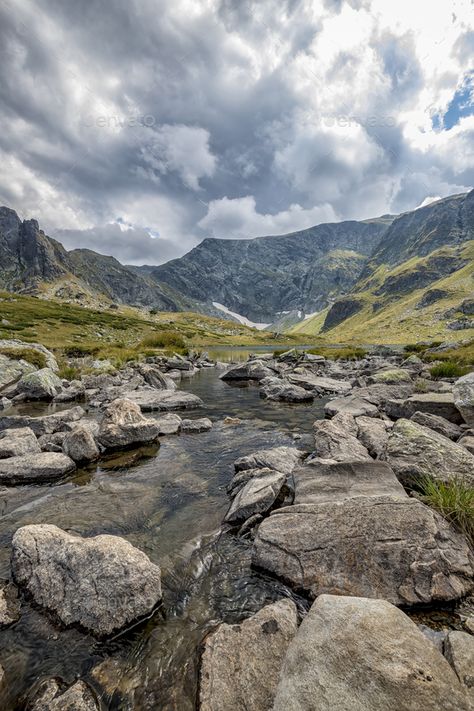 Rock Formations Natural, River Stone Landscaping, Rock Landscape Ideas, River Rock Garden Ideas, Mountains With River, Aquatic Aesthetic, Rocks Background, Rocks Aesthetic, Forest Rocks