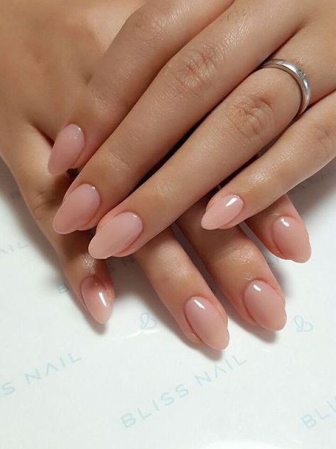 30 Stylish Nail Design Inspirations – OCB Nails Natur, Natur Nails, Oval Nail Art, Nail Natural, Nature Nails, Oval Nails Designs, Wallpaper Natural, Natural Acrylic, Natural Wallpaper