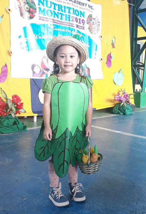 Green Day, Vegetable Costumes For Kids Diy, Nutrition Month Costume, Vegetable Costumes, Pak Choy, Nutrition Month, 17 Agustus, Diy Costumes Kids, Diy Costumes