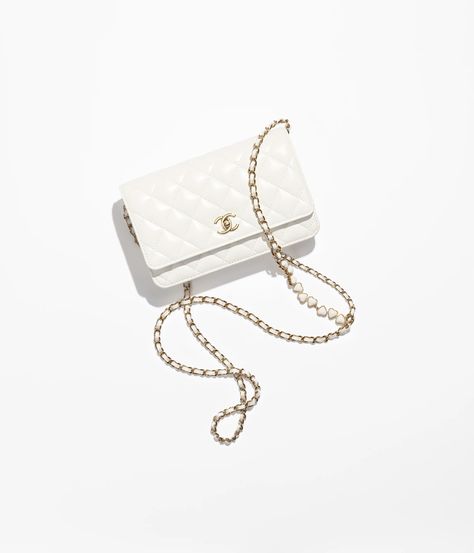 Wallet on chain - Shiny crumpled calfskin, resin & gold-tone metal, white — Fashion | CHANEL Couture, Haute Couture, Chanel Pouch, Chanel Wallet On Chain, Chanel Clutch, White Wallet, Chanel Chain, Eyewear Shop, Chanel Store