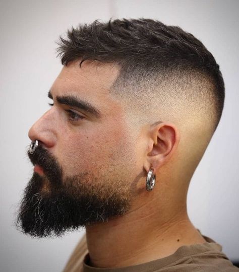 That Tough Beard with Subtle Skin Fade Ear Piercings, Hipster Hairstyles, Skin Fade, Shaved Head, Hairstyles For Men, Piercings, Hairstyles, For Men, Skin