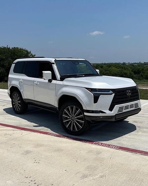 Lexus of Concord on Instagram: "📸🔥 All-New 2024 #Lexus GX 550 LUXURY SUV* with Eminent White Pearl paint and 22 inch wheels. Two exclusive pictures of the SUV captured in Texas via @ryco25 ✨ 349 horsepower 3.4L V6 engine twin-turbo ✨ 10 speed automatic transmission ✨ premium triple beam LED headlights * 2024 GX 550 prototype vehicle shown. Not available for purchase. The 2024 GX will be assembled at the Tahara plant in Japan and is expected to go on sale in early 2024. Stay tuned for updates Dream Suv Luxury Cars, Lexus Suv 2023, Luxury Suv 2024, Lexus Gx550 2024, Lexus Gx 2024, 2024 Lexus Gx 550, White Lexus Suv, New Cars 2024, Suvs For Women Vehicles