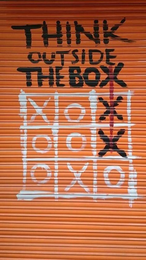 Street Art Graffiti, Graffiti Alphabet, Street Art Quotes, Roller Door, Banksy Art, Motiverende Quotes, Outside The Box, Thinking Outside The Box, Graffiti Lettering