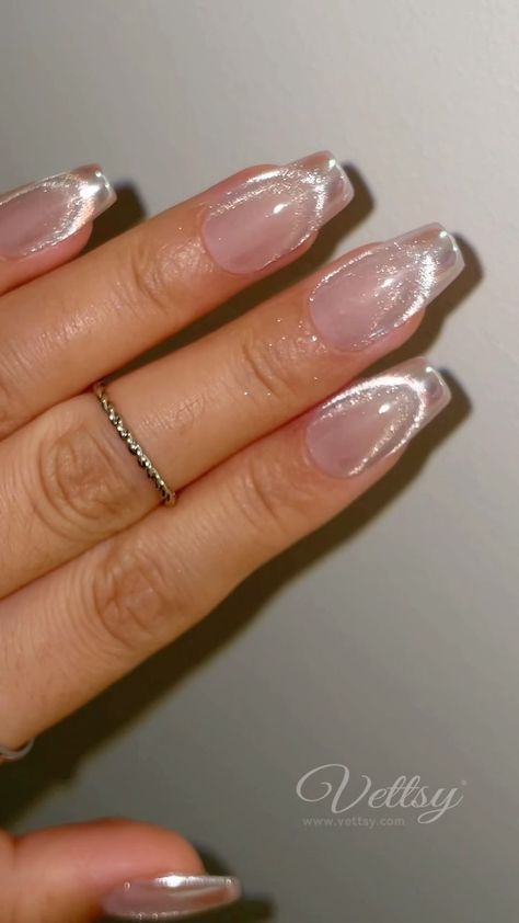 Black Nails Cat Eye Effect, Ballerina Nails Cat Eye, Pretty And Simple Nails, Cat Eye Nails Polish Pink, Cat Eye Nails 2024, Cat Eye Lilac Nails, Ombre Cats Eye Nails, Pink And White Cat Eye Nails, Pink Cats Eye Nail