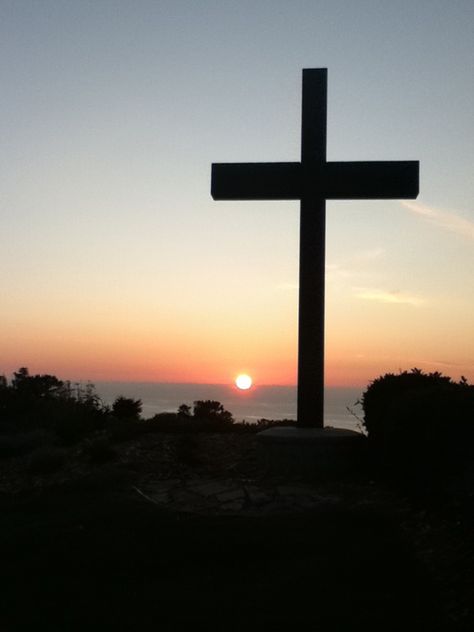 Cross On A Hill Aesthetic, Cross Vision Board, Preppy Cross Wallpaper, Cross Asethic, Cross Asthetic Picture, Boogie Aesthetic, Picture Of Cross, Cross Pfp, Cross Sunset