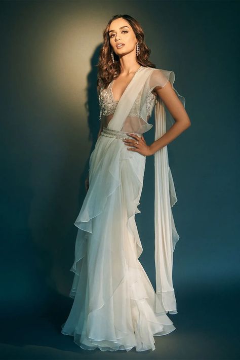 Manushi Chillar Saree, Indian Bridesmaids Outfits, Manushi Chillar, Saree Chiffon, Manushi Chhillar, Ridhi Mehra, Indian Bridesmaid Dresses, Bridesmaid Saree, Indian Bridesmaid