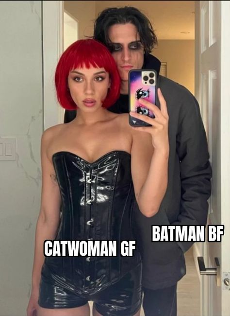 Catwoman Selina Kyle Costume, Leila Costume Futurama, Selina Kyle Halloween Costume, Group Costumes 2023, Batman Ans Cat Women Costume, Selena Kyle Costume, Halloween Costumes Brown Skin, Joker And Catwoman Costume, Selina Kyle Cosplay