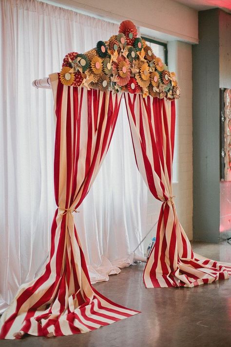 Vintage Circus Party, Halloween Circus, Circus Carnival Party, Circus Wedding, Carnival Wedding, Circus Theme Party, Carnival Themed Party, Circus Birthday Party, Wedding Ceremony Backdrop