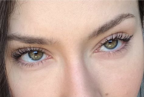 Hazel green eyes Hazel Gray Eyes, Green Eyes With Brown Flecks, Green Eyes Claim, Olive Green Eyes Aesthetic, Light Hazel Green Eyes, Hazel Eyes Women, Green Hazel Eyes Aesthetic, Gray Hazel Eyes, Hazel Green Aesthetic