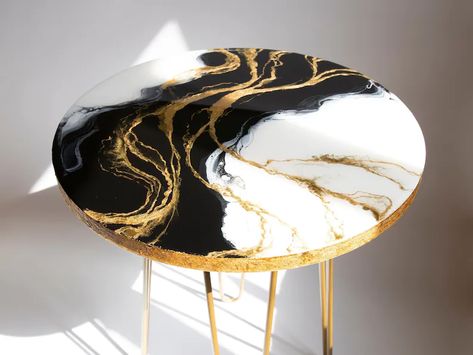 epoxy resin table ideas modern dining table design ideas gorgeous side table Coffee Table Metal Legs Wood Top, Round Resin Table Top, Black Resin Table, Epoxy Resin Coffee Table, Resin Furniture Tabletop, Epoxy Resin Table Coffee Tables, Resin Coffee Table Diy, Resin Table Ideas, Rezin Epoxi