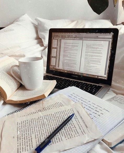 ♡ on Twitter: "last week before fall break study inspo ✨… " Uni Aesthetic, Study Pictures, Study Organization, Pretty Notes, Notes Inspiration, Work Motivation, College Study, Study Space, School Inspiration