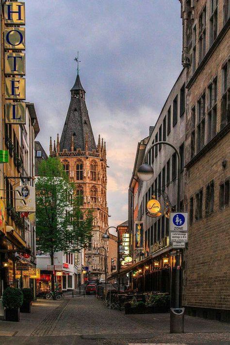 STRASSEN VON KOELN Germany Travel, Historical Architecture, Pictures Of Germany, Dusseldorf Germany, Koln, Cologne Germany, Travel Images, Cyprus, Cologne Cathedral