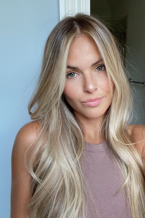 Cool Blonde Highlights Dark Roots, Balayage Around Face Only, Straight Long Layers Haircut, Mid Length Icy Blonde Hair, Blonde Balayage Ponytail, Cool Skin Blonde Hair, Lindsay Arnold Hair, Full Blonde Highlights With Shadow Root, Natural Beachy Blonde