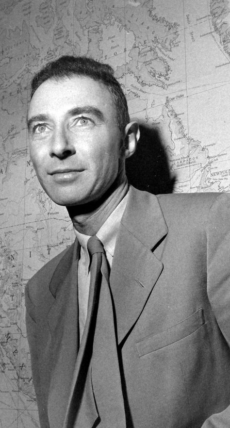 J. Robert Oppenheimer, one of the defining figures of the 20th century, will be introduced to a new generation today with the release of Christopher Nolan’s latest movie 'Oppenheimer'.

Oppenheimer appeared in the magazine several times during his illustrious career and even graced the cover in 1949. Click the link to see more!

(📷 Marie Hansen, Alfred Eisenstaedt/LIFE Picture Collection)

#LIFEMagazine #Oppenheimer #Film #20thCentury #History Nobel Prize In Physics, J. Robert Oppenheimer, Oppenheimer Aesthetic, Oppenheimer Movie, J Robert Oppenheimer, Robert Oppenheimer, S Pictures, Red Scare, Alfred Eisenstaedt