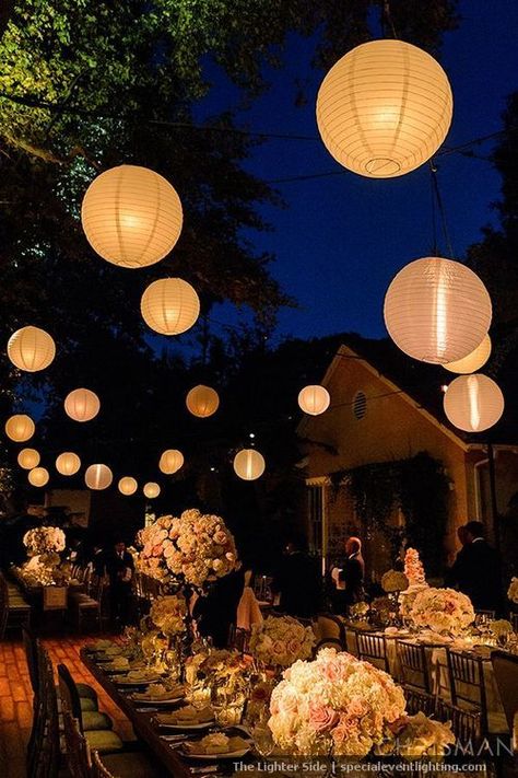 Natal, Chinese Lanterns Wedding, Event Lighting Design, Floating Lanterns, Wedding Lanterns, Garden Wedding Decorations, Big Balloons, Outdoor Wedding Decorations, Event Lighting