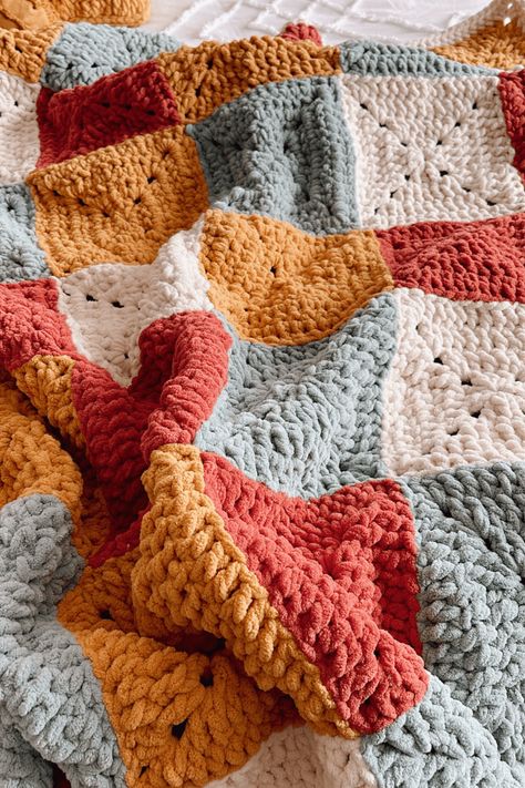 Crocette Blanket, Crochet Blanket Aesthetic, Chunky Crochet Blanket Pattern, Granny Square Haken, Granny Square Crochet Patterns, Granny Square Crochet Patterns Free, Chunky Crochet Blanket, Crochet Blanket Designs, Easy Crochet Blanket