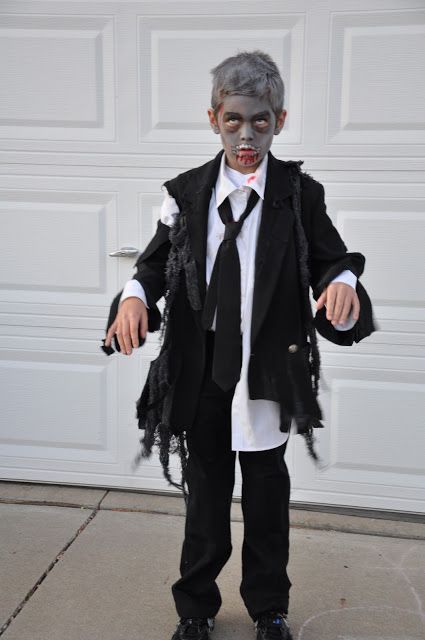 Diy Zombie Costume For Boys, How To Make A Zombie Costume, Kids Zombie Makeup Boys, Family Zombie Costumes, Diy Zombie Costume For Kids, Kids Zombie Costumes, Zombie Costume Men, Halloween Boy Costumes, Easy Zombie Costume