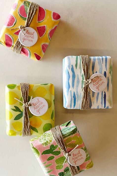 handmade soap in a pretty wrap with twine and a round tag Soap Tags, Package Handmade, Handmade Soap Packaging, Desain Pantry, Soap Packing, Soap Ideas, Gift Wrapping Inspiration, Wrapping Gift, Handmade Packaging