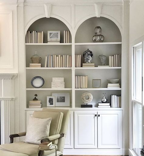 Home Office Design, Arched Bookcases, Anna Claire, Styling Bookshelves, Built In Shelves Living Room, Living Room Built Ins, Home Library Design, Built In Bookcase, Living Room Inspo