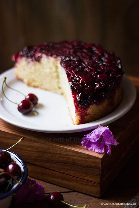 Cherry Upside Down Cake, Cherry Topping, Bowl Cake, Cherry Cake, Cherry Recipes, Decadent Cakes, Fresh Cherries, Ooey Gooey, Cake Tasting