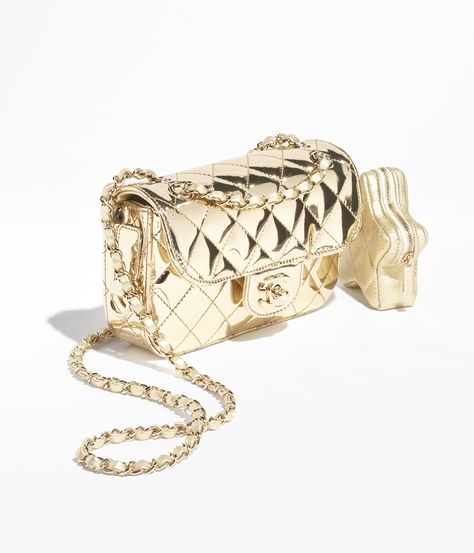 Flap Bags of the Cruise 2023/24 collection: Mini Flap Bag & Star Coin Purse, mirror calfskin, metallic calfskin & gold-tone metal, pink on the CHANEL official website. Couture, Chanel 2024, Purse Mirror, Chanel Mini Flap Bag, Cruise 2023, Gold Chanel, Eyewear Shop, Chanel Casual, Chanel Store