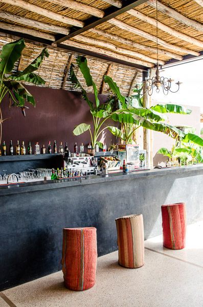 Bar and restaurante ideas for you to get inspired Bar En Plein Air, Tropical Bar, Tropical Inspiration, Terrace Bar, Bar Exterior, Bar Deco, Terrasse Design, Bar Patio, Ayam Bakar