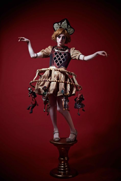 Scary Characters - Halloween circus Steampunk Circus, Circus Fashion, Creepy Circus, Characters Halloween, Circus Outfits, Scary Characters, Circus Characters, Halloween Circus, Circus Aesthetic