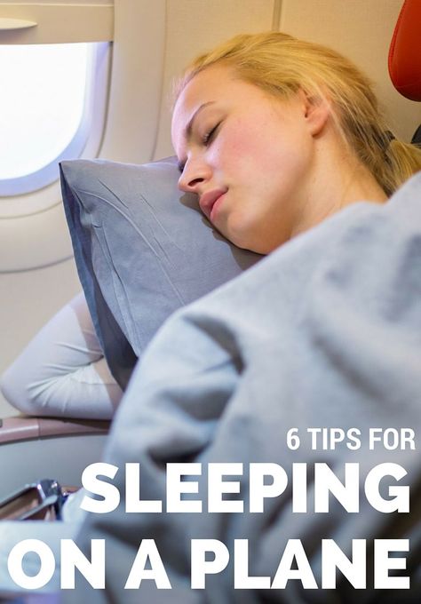 Plane Sleeping Hacks, Airplane Hacks Long Flights, Airplane Comfort Hacks, Airplane Sleeping Hacks, Travelling List, Airplane Comfort, Airplane Travel Outfits, Airplane Hacks, Airplane Tips