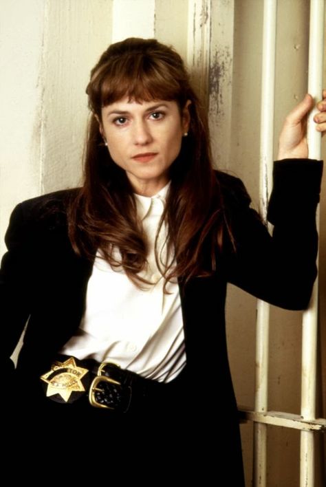 Holly Hunter as Inspector Monahan in 'Copycat', 1995. Holly Hunter 80s, Holly Hunter, 90s Actors, Female Detective, The Boogeyman, Saving Grace, Family Ties, 90s Movies, Film Studies