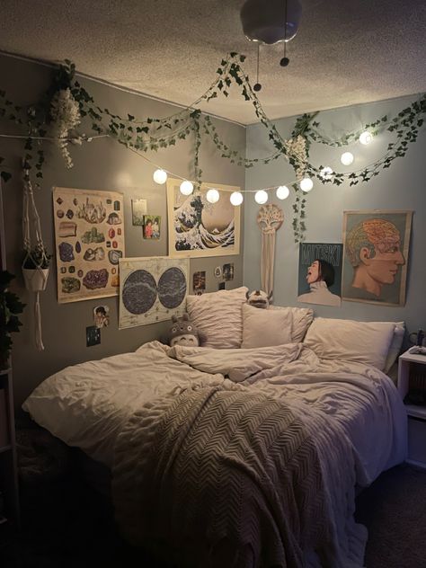 Chill Room, Room Redesign, Pinterest Room Decor, Cozy Room Decor, Redecorate Bedroom, Pretty Room, Dreamy Room, Fairy Core, Dream Room Inspiration