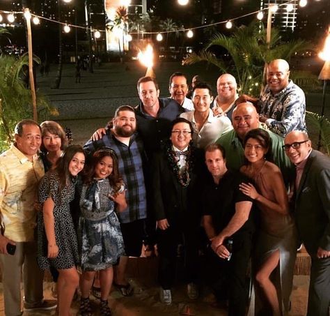 Alex O'Loughlin Brasil Fãs 🇧🇷’s Instagram post: “📲 via: #Repost @hawaiifive0cbs” Leon, Hawaii 5 0 Cast, Hawaii 5 0, Grace Park, Steve Mcgarrett, Steve Mc, Scott Caan, Cop Show, Magnum Pi