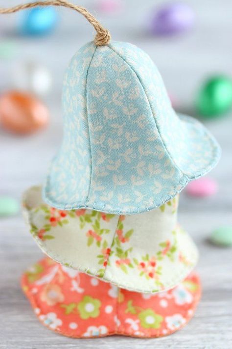 PDF Sewing Pattern, Easter Decoration Pattern, Easter Ornament Pattern, Easter Bell Pattern (in Russ Sew Ins, Diy Easter Tree, Diy Tree Decor, Easter Tree Decorations, Bell Ornaments, Easter Tree, Diy Holiday Decor, Creation Couture, Diy Easter