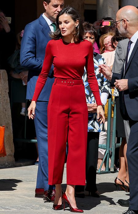 Red Trousers, Style Royal, Style Watch, Watch Photo, Royal Style, Weekly Outfits, Princess Victoria, Queen Letizia, Mein Style